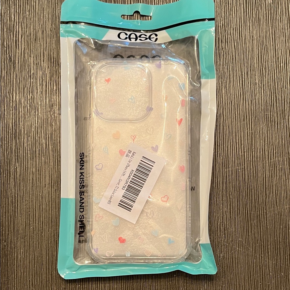 New IPhone 14 Pro phone case with hearts